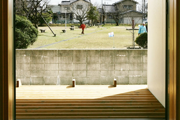 公園につづく家　O邸内観